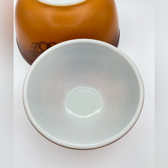 Vintage 1970s Pyrex Old Orchard Nesting Bowls, Set of 2 - Picture 5 of 12